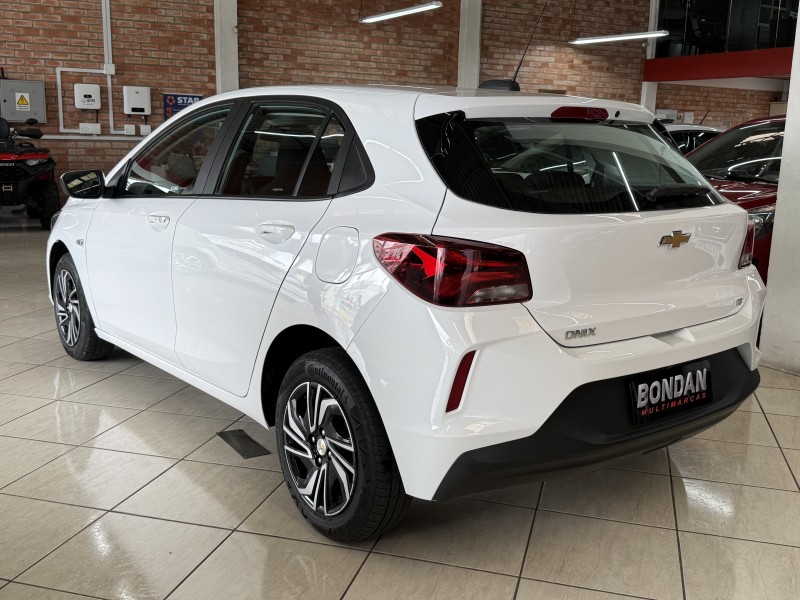 ONIX 1.0 LT 12V FLEX 4P MANUAL - 2024 - FARROUPILHA