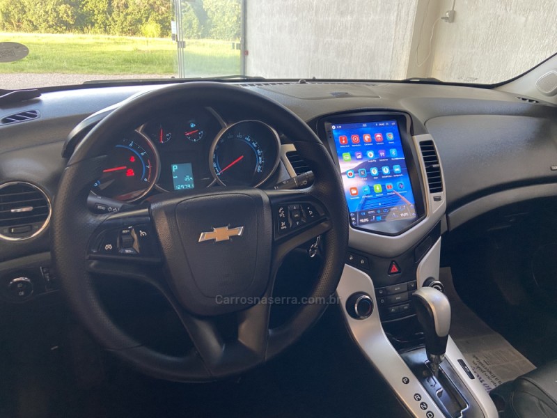 CRUZE 1.8 LT SPORT6 16V FLEX 4P AUTOMÁTICO - 2012 - NOVA PRATA