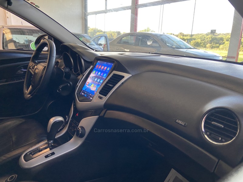 CRUZE 1.8 LT SPORT6 16V FLEX 4P AUTOMÁTICO - 2012 - NOVA PRATA