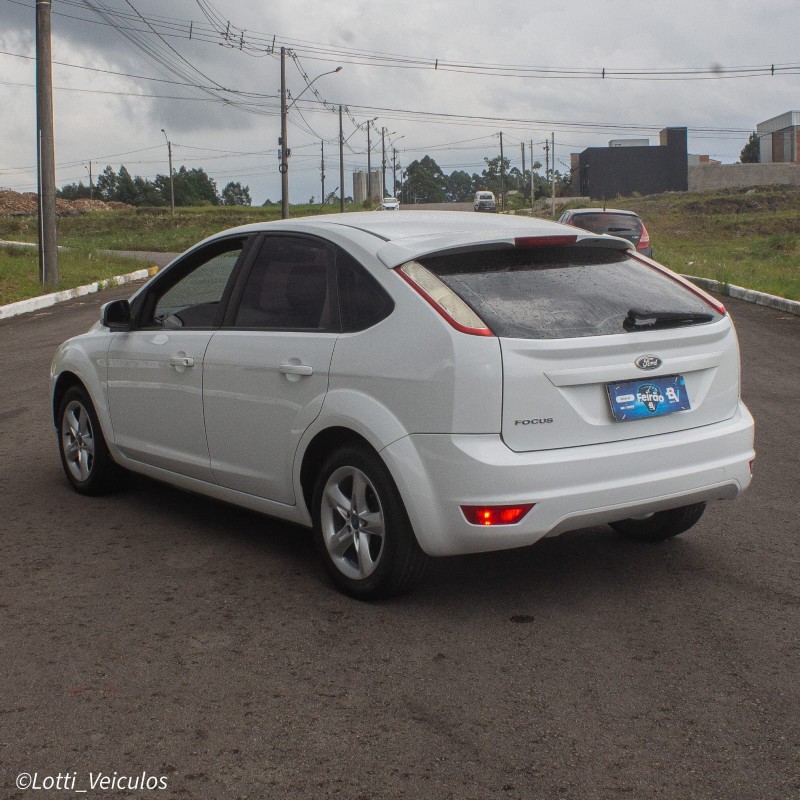 FOCUS 1.6 S 16V FLEX 4P MANUAL - 2012 - FARROUPILHA