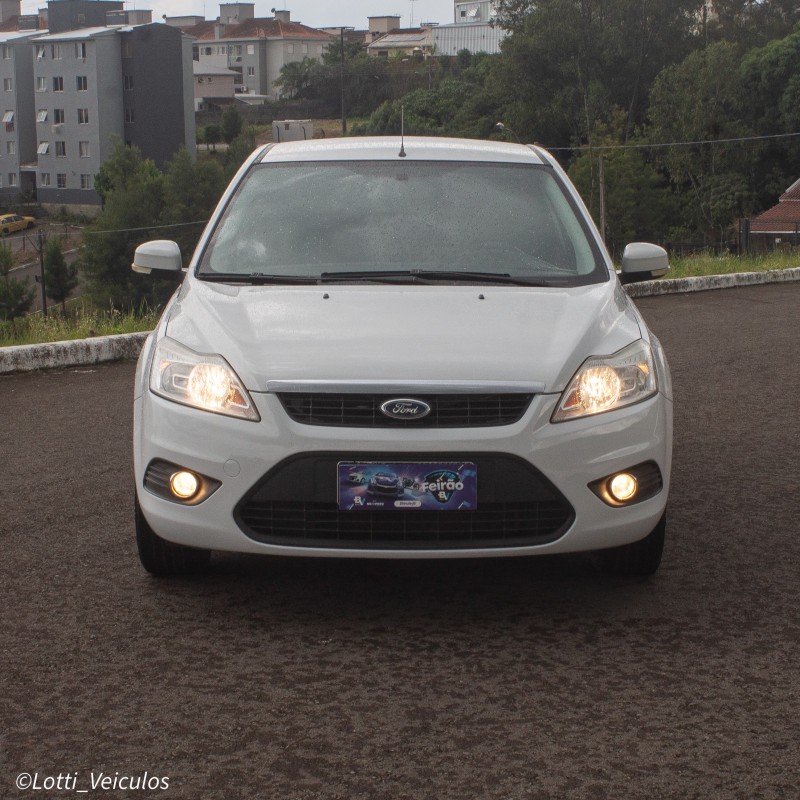 FOCUS 1.6 S 16V FLEX 4P MANUAL - 2012 - FARROUPILHA