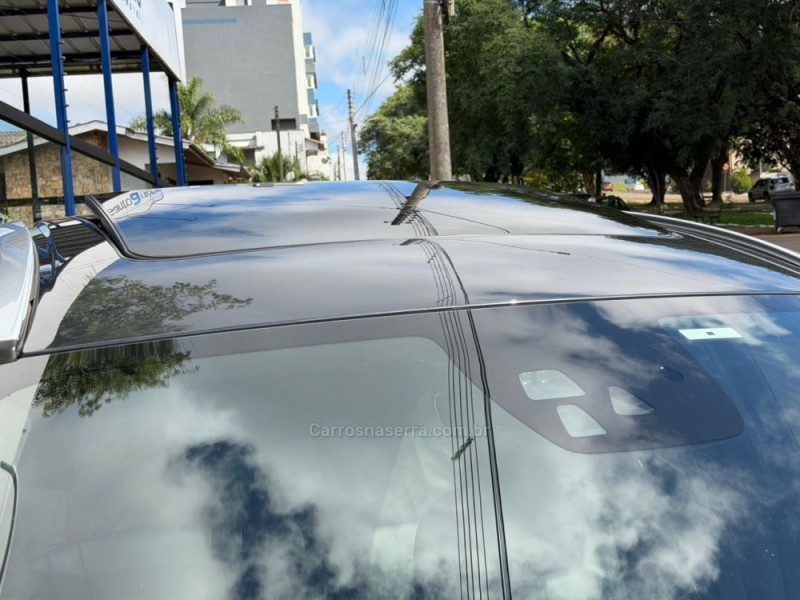 XC60 2.0 T5 R DESIGN TURBO GASOLINA 4P AUTOMÁTICO - 2017 - LAGOA VERMELHA