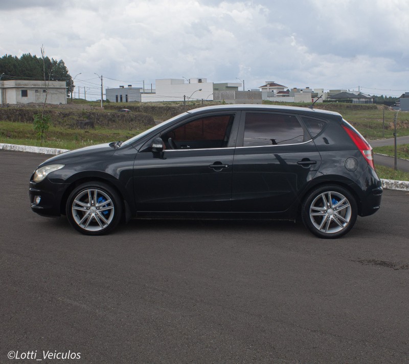 I30 2.0 MPI 16V GASOLINA 4P MANUAL - 2010 - FARROUPILHA