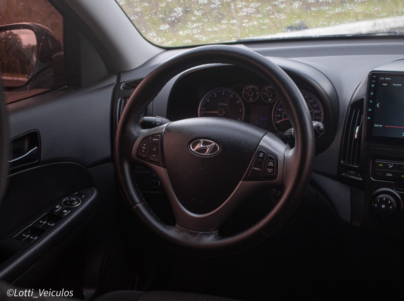 I30 2.0 MPI 16V GASOLINA 4P MANUAL - 2010 - FARROUPILHA