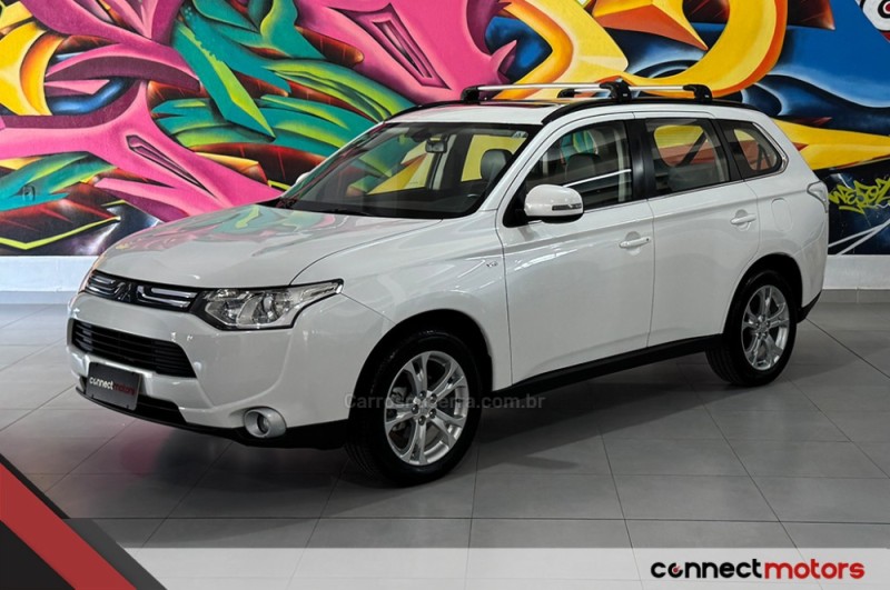 OUTLANDER 3.0 GT 4X4 V6 24V GASOLINA 4P AUTOMÁTICO - 2014 - BENTO GONçALVES