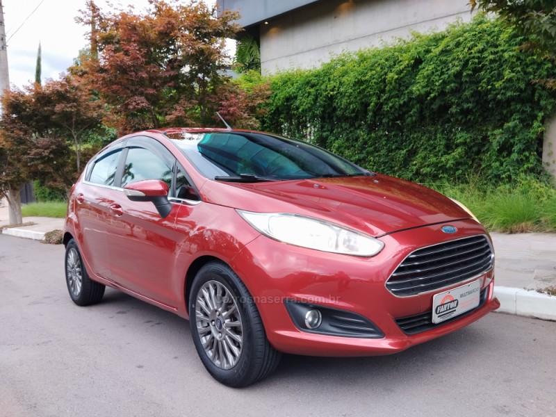 FIESTA 1.6 TITANIUM HATCH 16V FLEX 4P AUTOMÁTICO - 2015 - FARROUPILHA