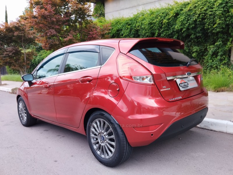 FIESTA 1.6 TITANIUM HATCH 16V FLEX 4P AUTOMÁTICO - 2015 - FARROUPILHA