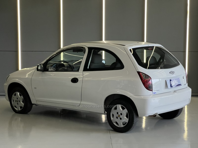 CELTA 1.0 MPFI LS 8V FLEX 4P MANUAL - 2012 - SAPIRANGA