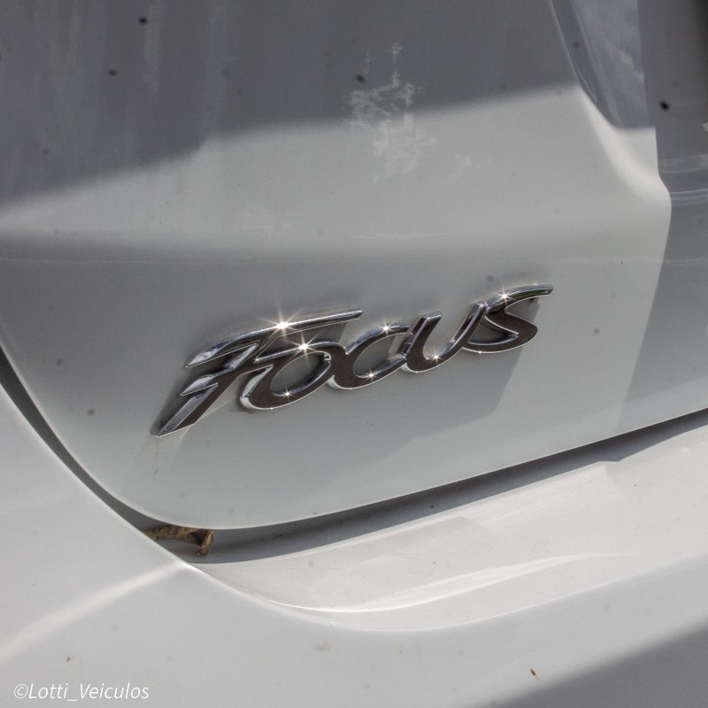 FOCUS 2.0 TITANIUM PLUS 16V FLEX 4P AUTOMÁTICO - 2016 - FARROUPILHA