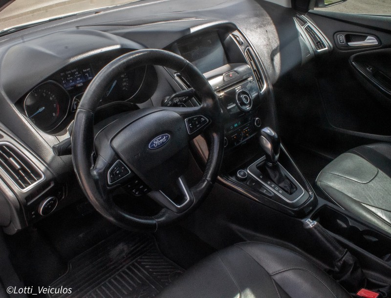 FOCUS 2.0 TITANIUM PLUS 16V FLEX 4P AUTOMÁTICO - 2016 - FARROUPILHA