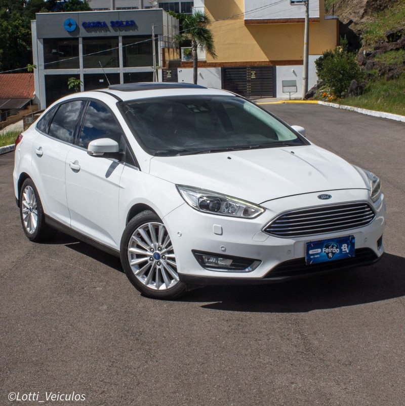 focus 2.0 titanium plus 16v flex 4p automatico 2016 farroupilha