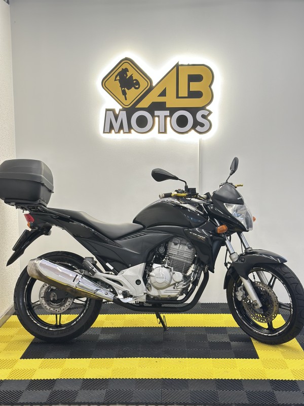 cb 300r  2014 caxias do sul