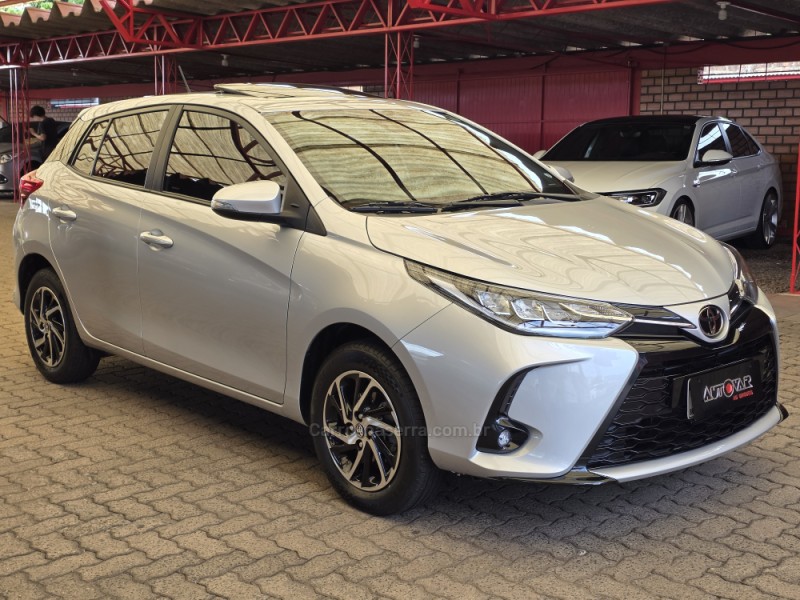 YARIS 1.5 XLS FLEX 4P AUTOMÁTICO