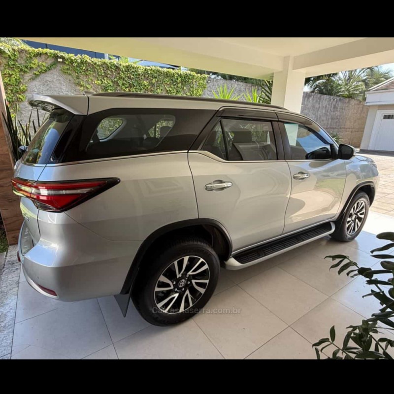 HILUX SW4 2.8 SRX 4X4 7 LUGARES 16V TURBO INTERCOOLER DIESEL 4P AUTOMÁTICO - 2022 - BENTO GONçALVES