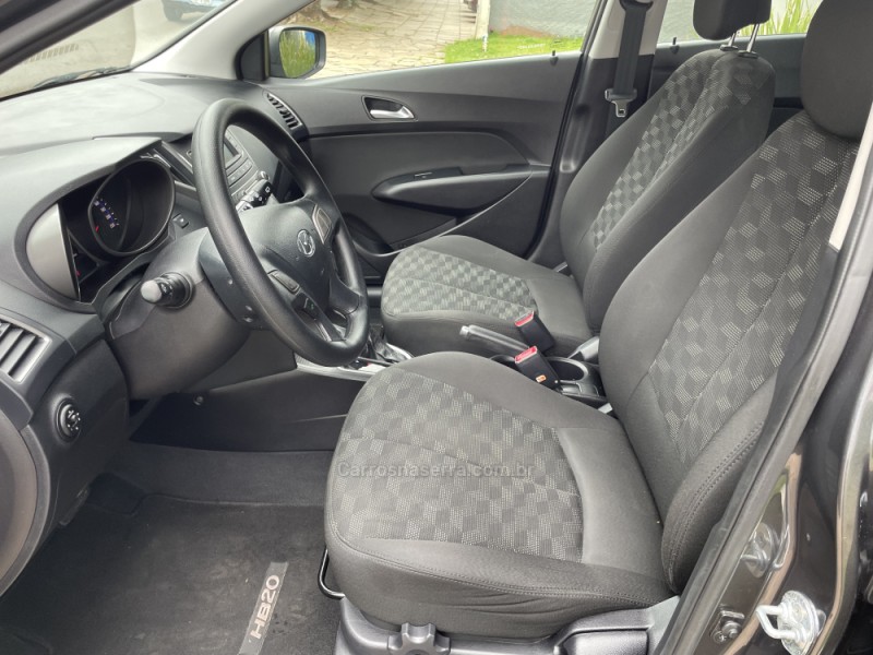 HB20 1.6 COMFORT PLUS 16V FLEX 4P AUTOMÁTICO - 2016 - GUAPORé