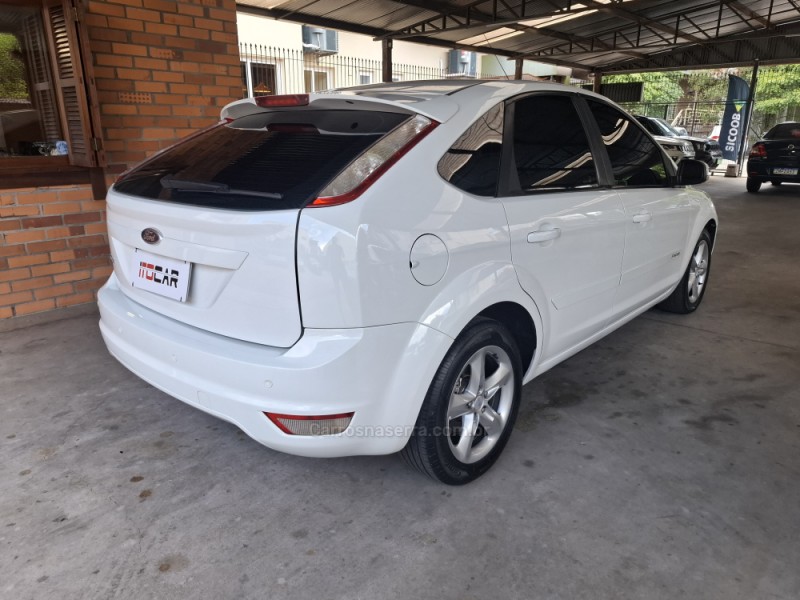 FOCUS 1.6 GLX 16V FLEX 4P MANUAL - 2013 - GARIBALDI