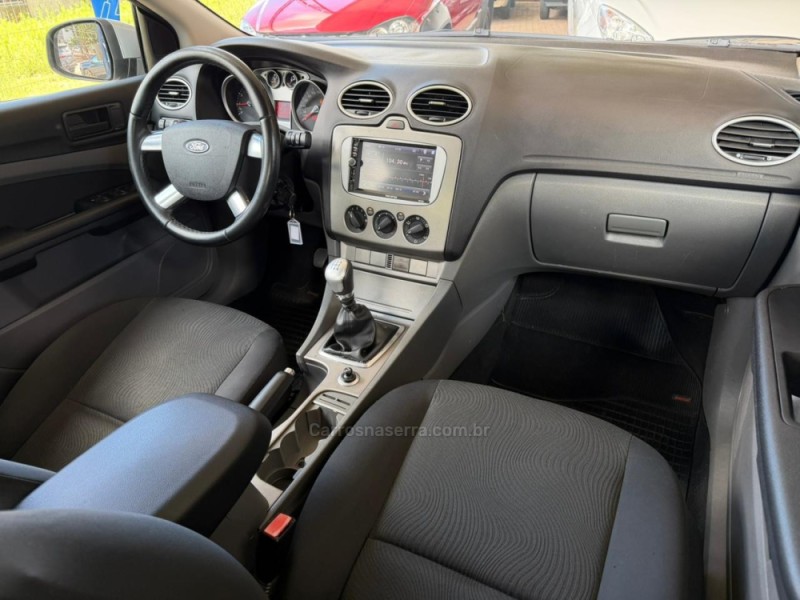 FOCUS 1.6 GLX 16V FLEX 4P MANUAL - 2012 - LAGOA VERMELHA