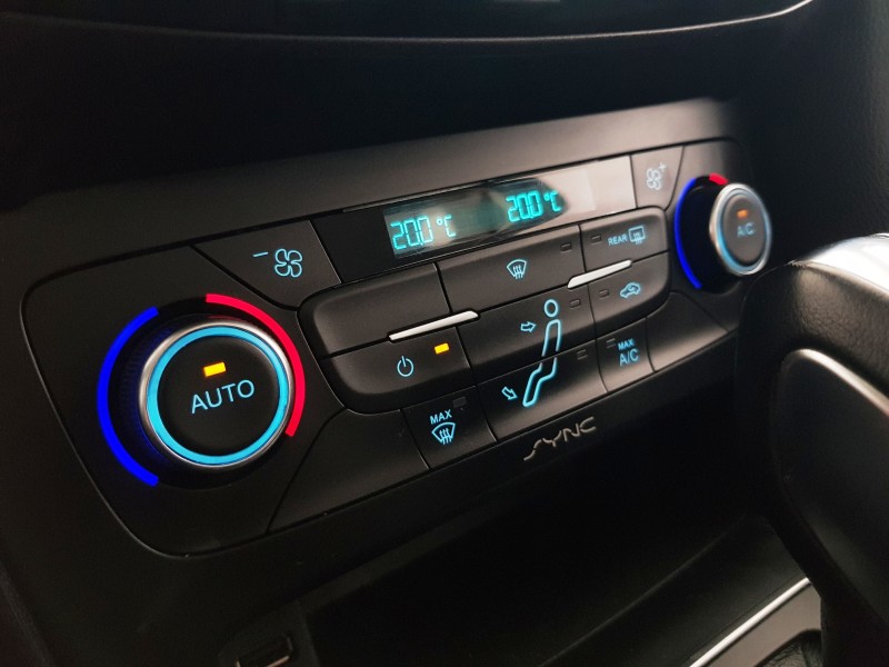 FOCUS 2.0 TITANIUM PLUS HATCH 16V FLEX 4P AUTO - 2016 - CAXIAS DO SUL