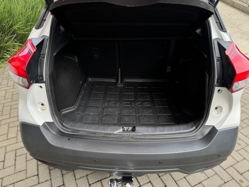KICKS 1.6 16V FLEX S 4P MANUAL - 2018 - FARROUPILHA