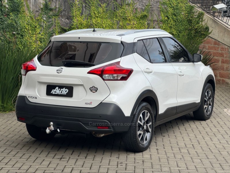 KICKS 1.6 16V FLEX S 4P MANUAL - 2018 - FARROUPILHA