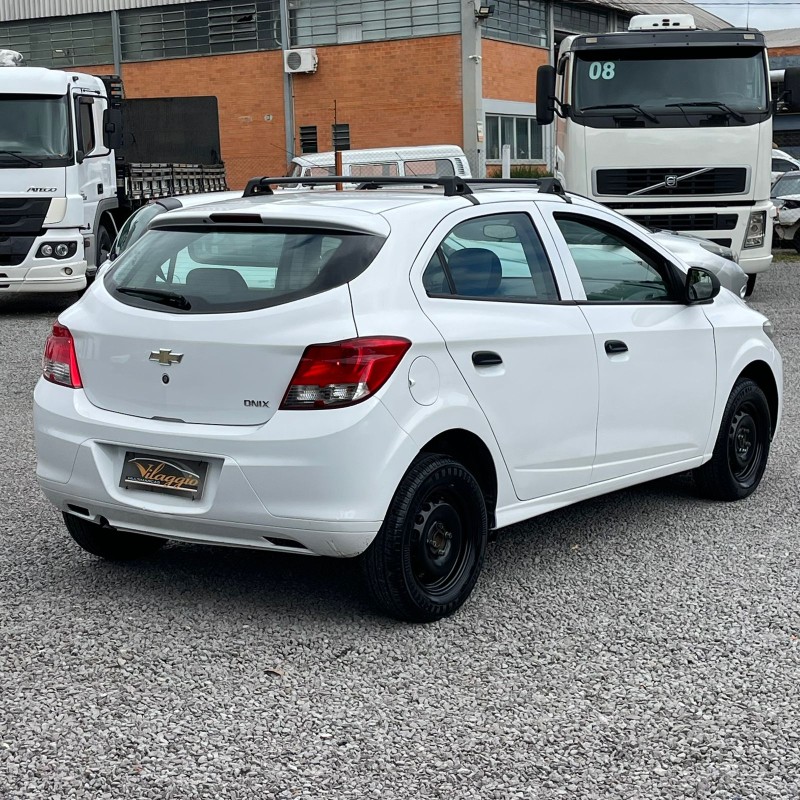ONIX 1.0 MPFI LS 8V FLEX 4P MANUAL - 2015 - CAXIAS DO SUL