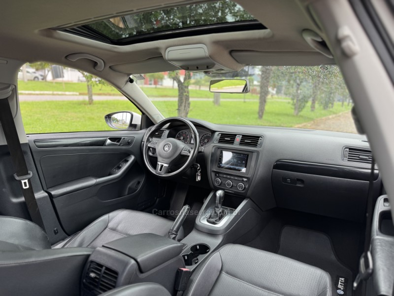 JETTA 2.0 COMFORTLINE FLEX 4P TIPTRONIC - 2014 - CASCA