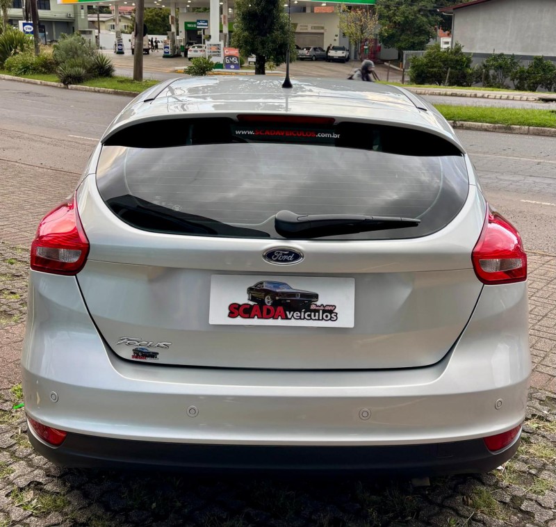 FOCUS 1.6 SE PLUS 16V FLEX 4P MANUAL - 2016 - CAXIAS DO SUL