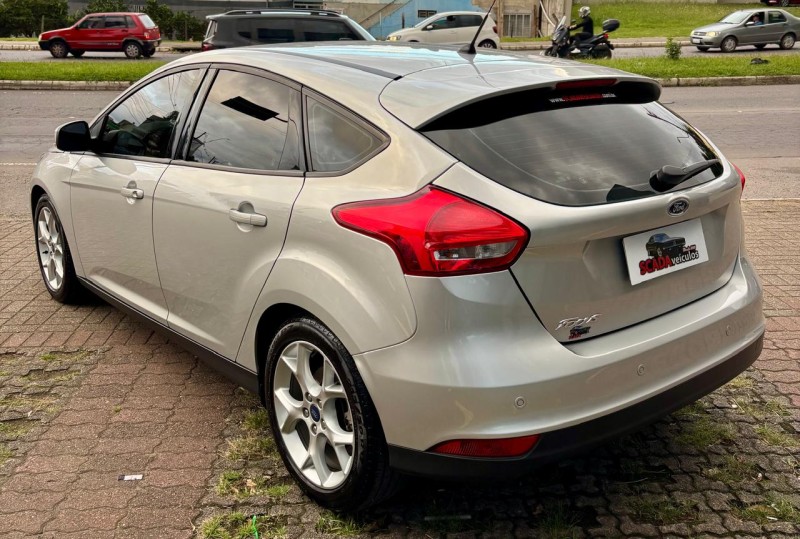 FOCUS 1.6 SE PLUS 16V FLEX 4P MANUAL - 2016 - CAXIAS DO SUL