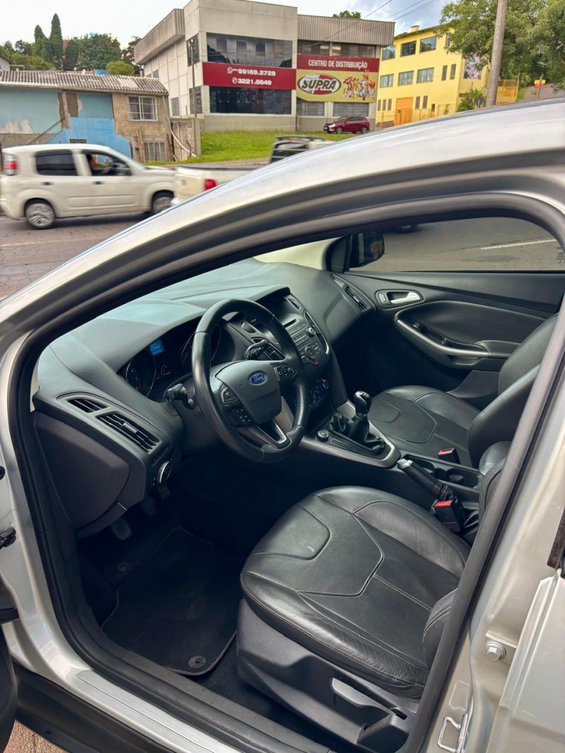 FOCUS 1.6 SE PLUS 16V FLEX 4P MANUAL - 2016 - CAXIAS DO SUL