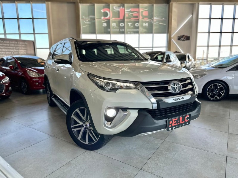 hilux sw4 2.8 srx 4x4 16v turbo intercooler diesel 4p automatico 2017 caxias do sul