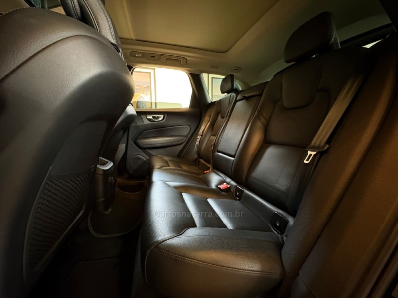 XC60 T8 EXPRESS HÍBRIDO INSCRIPT GASOLINA 4P AUTOMÁTICO - 2022 - CAMPO BOM