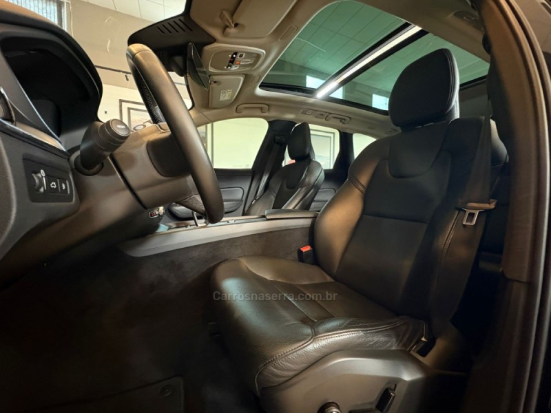 XC60 T8 EXPRESS HÍBRIDO INSCRIPT GASOLINA 4P AUTOMÁTICO - 2022 - CAMPO BOM