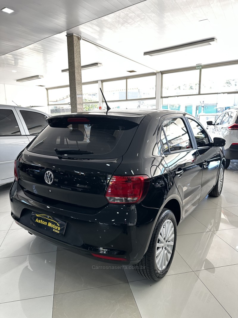GOL 1.0 MI ROCK IN RIO 8V FLEX 4P MANUAL - 2016 - PORTãO