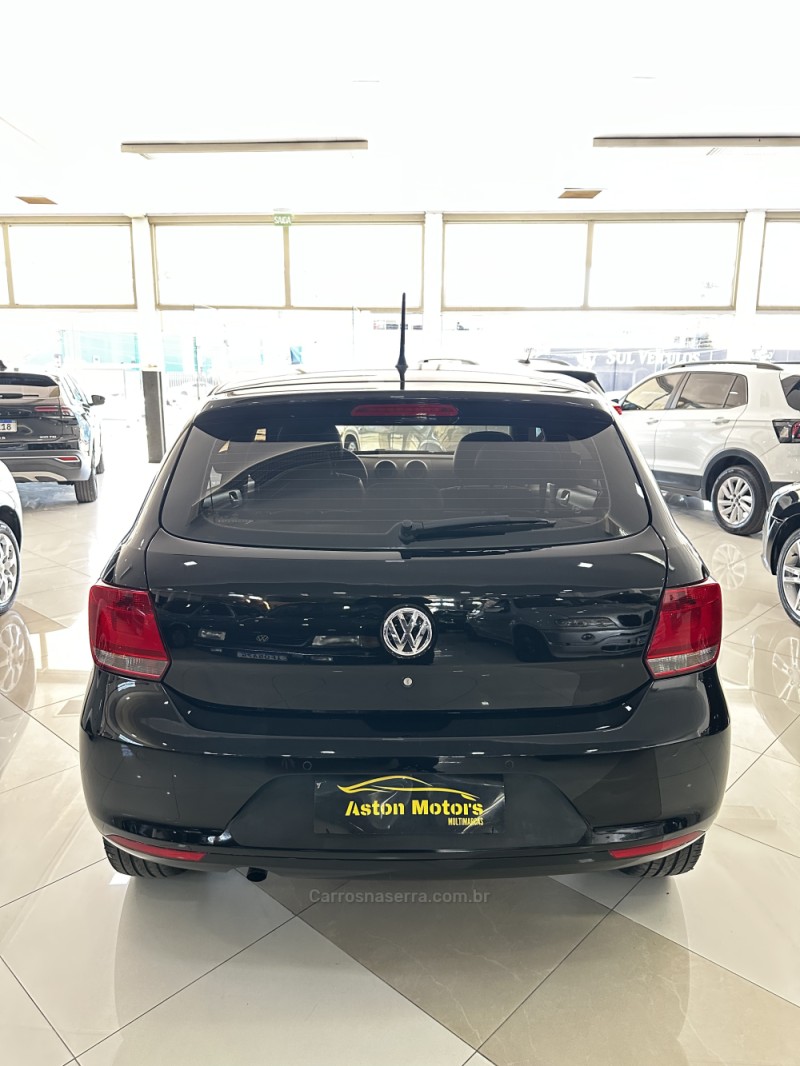 GOL 1.0 MI ROCK IN RIO 8V FLEX 4P MANUAL - 2016 - PORTãO
