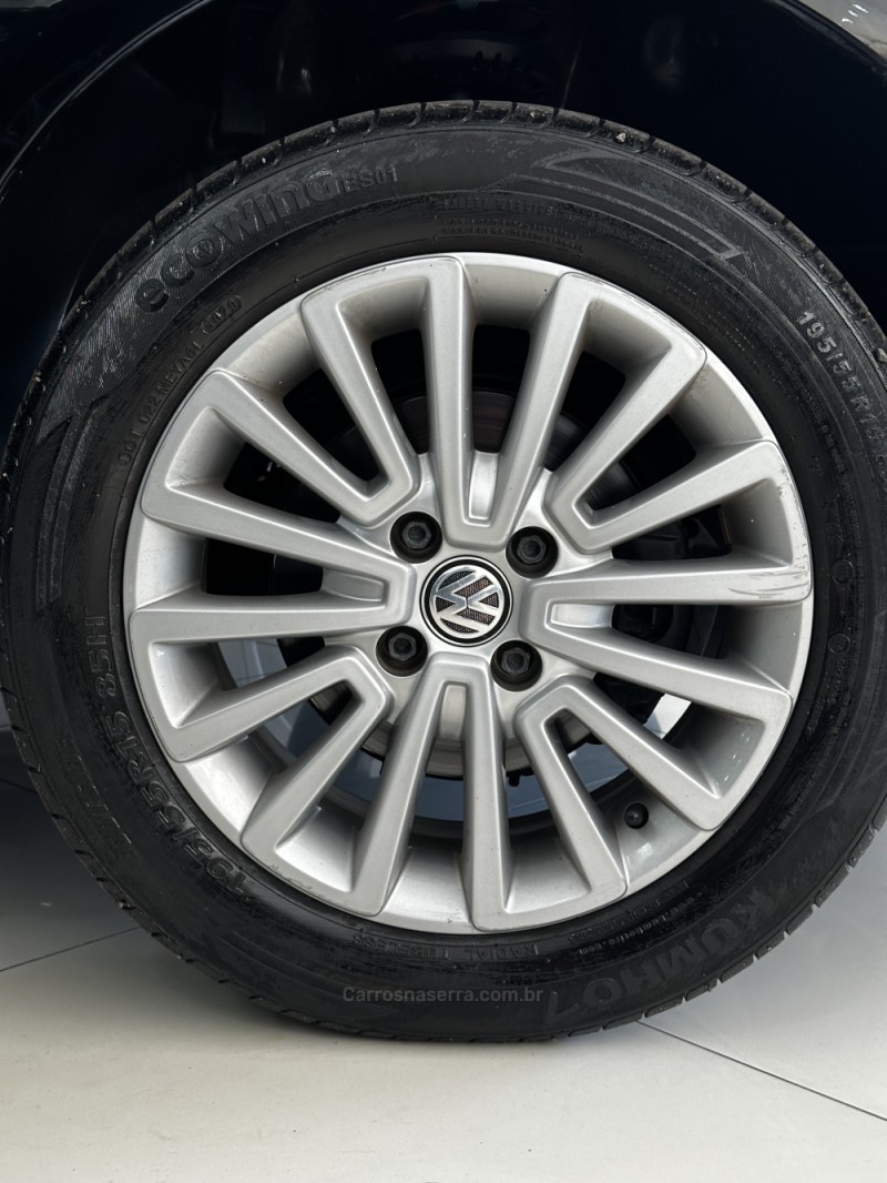 GOL 1.0 MI ROCK IN RIO 8V FLEX 4P MANUAL - 2016 - PORTãO