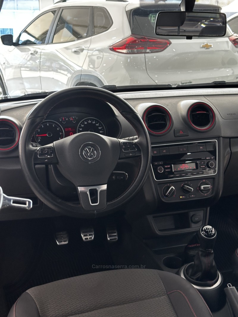 GOL 1.0 MI ROCK IN RIO 8V FLEX 4P MANUAL - 2016 - PORTãO