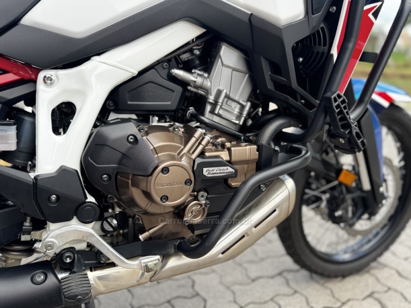 CRF 1000L AFRICA TWIN  - 2024 - FELIZ