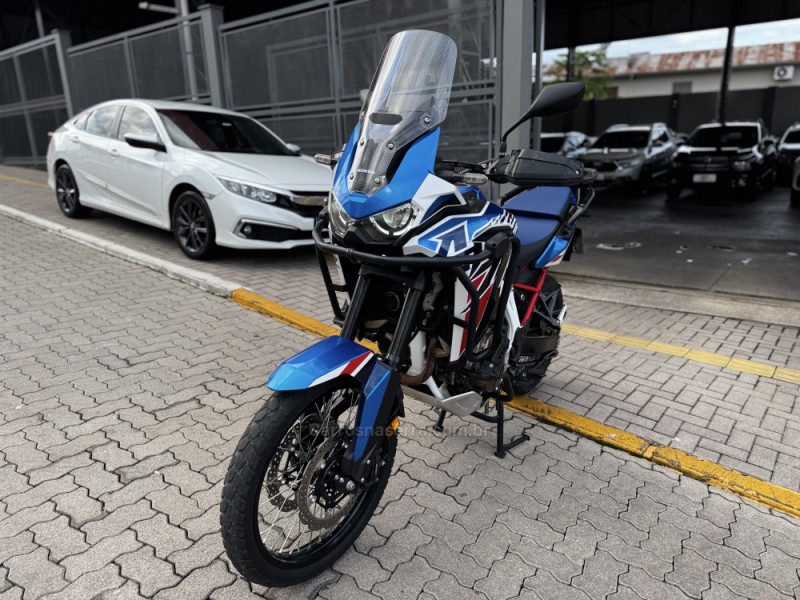 CRF 1000L AFRICA TWIN  - 2024 - FELIZ