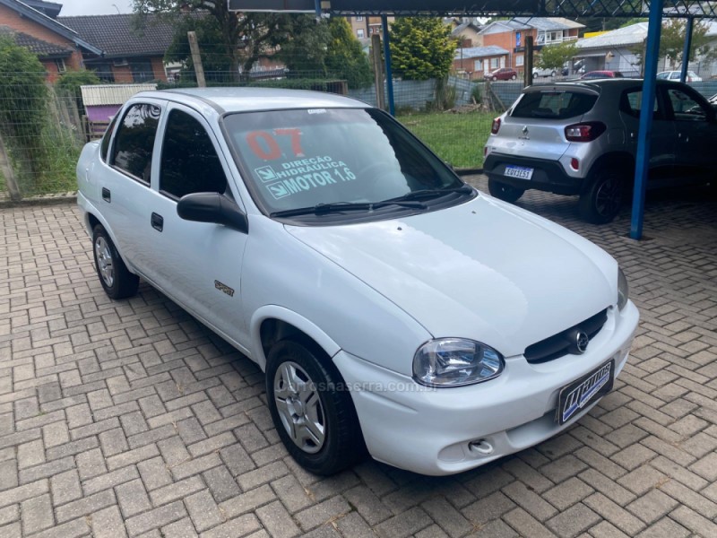 CLASSIC 1.6 MPFI SPIRIT 8V GASOLINA 4P MANUAL - 2007 - CANELA