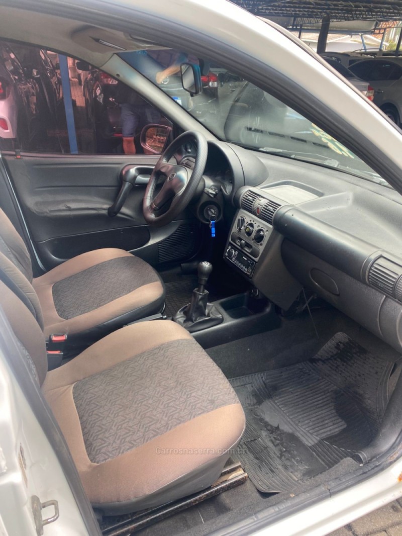 CLASSIC 1.6 MPFI SPIRIT 8V GASOLINA 4P MANUAL - 2007 - CANELA