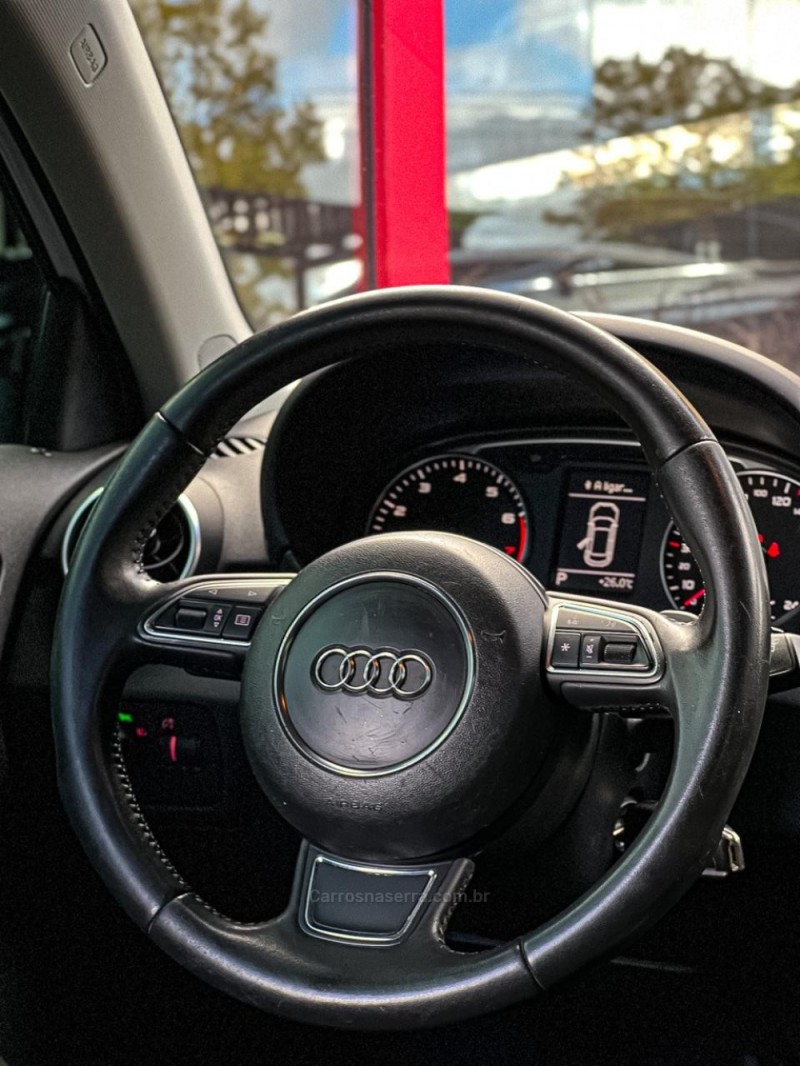 A1 1.4 TFSI ATTRACTION 16V 122CV GASOLINA 4P AUTOMÁTICO - 2013 - CANELA