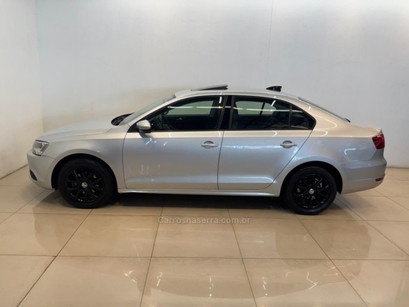 JETTA 2.0 COMFORTLINE FLEX 4P TIPTRONIC - 2013 - CASCA