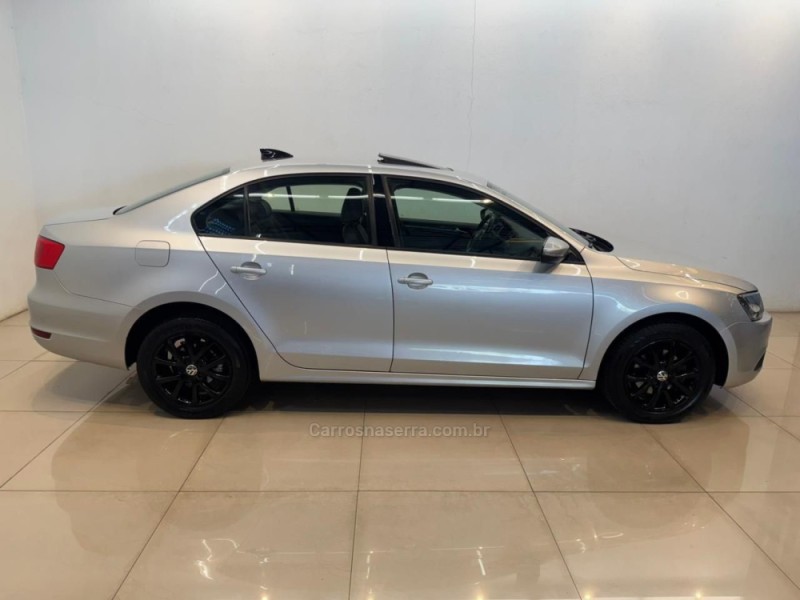 JETTA 2.0 COMFORTLINE FLEX 4P TIPTRONIC - 2013 - CASCA