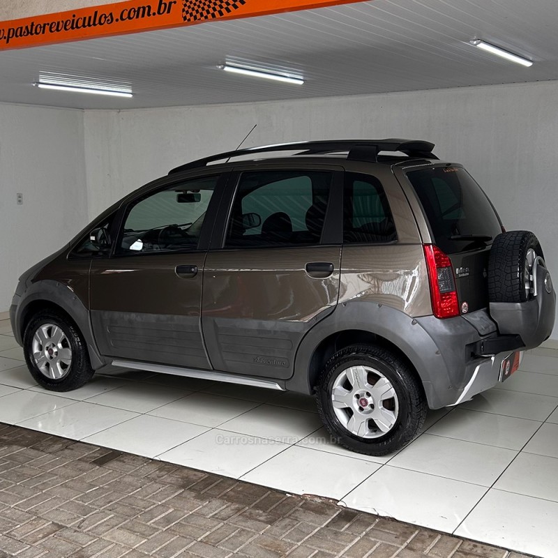 IDEA 1.8 MPI ADVENTURE 8V FLEX 4P MANUAL - 2009 - VACARIA