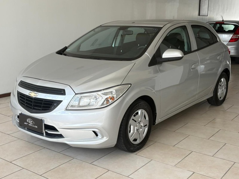 ONIX 1.0 MPFI LT 8V FLEX 4P MANUAL - 2017 - BENTO GONçALVES