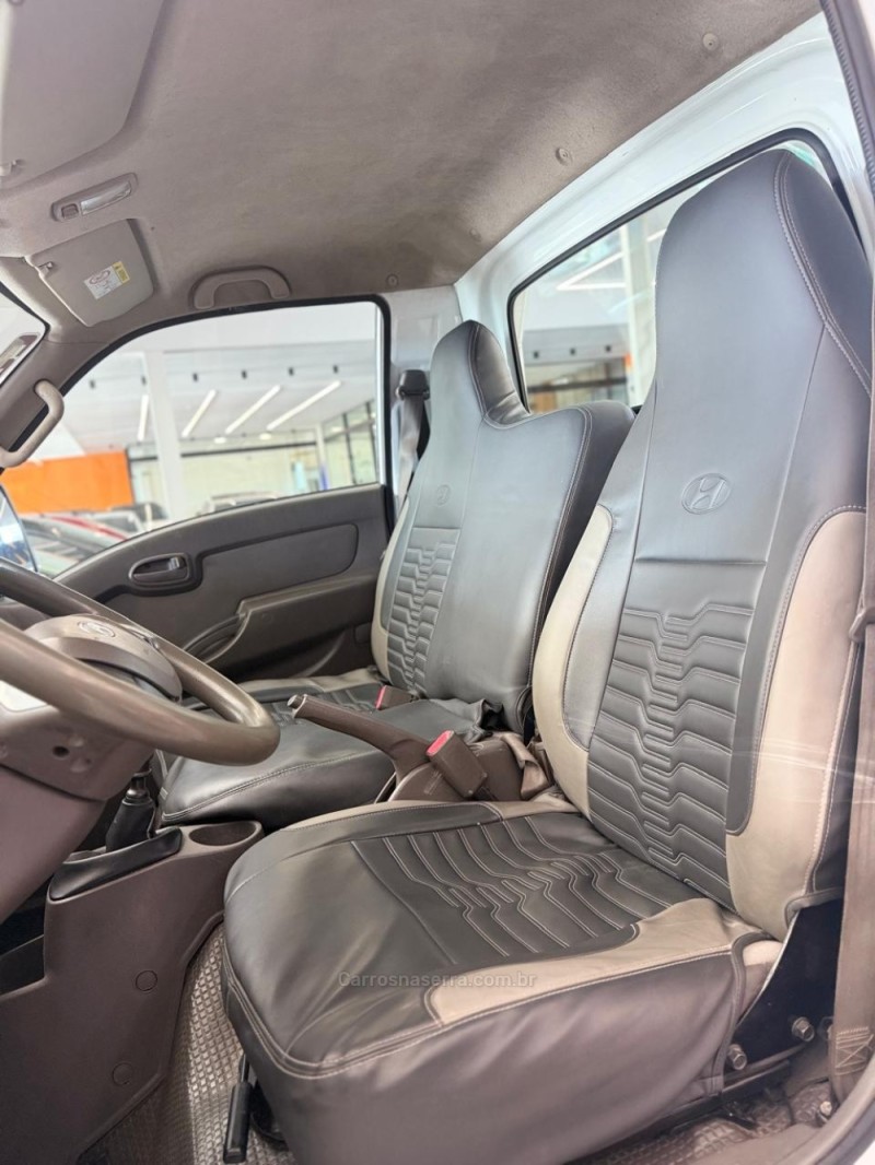 HR 2.5 LONGO COM CAÇAMBA 4X2 16V 130CV TURBO INTERCOOLER DIESEL 2P MANUAL - 2020 - NOVO HAMBURGO