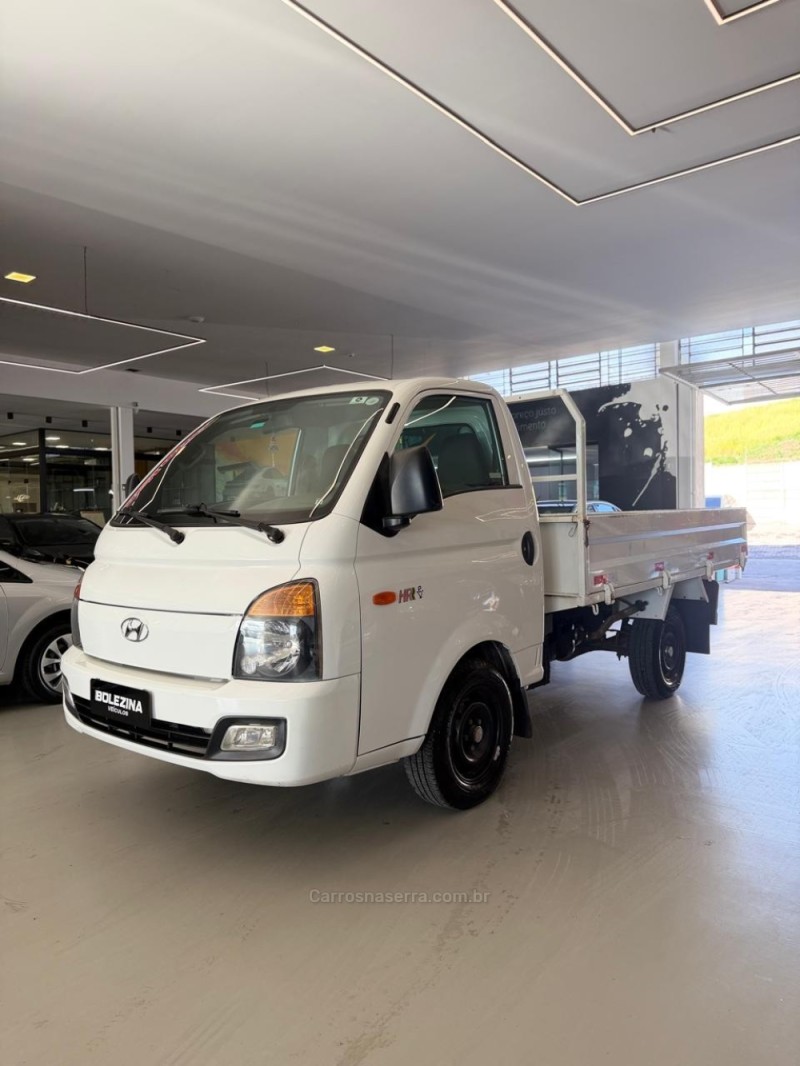 hr 2.5 longo com cacamba 4x2 16v 130cv turbo intercooler diesel 2p manual 2020 novo hamburgo