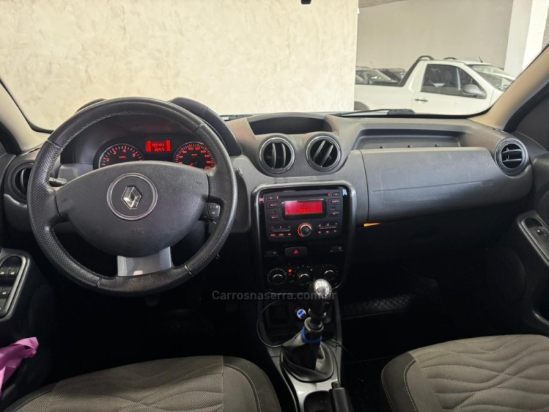 DUSTER 2.0 DYNAMIQUE 4X2 16V FLEX 4P MANUAL - 2014 - CAXIAS DO SUL
