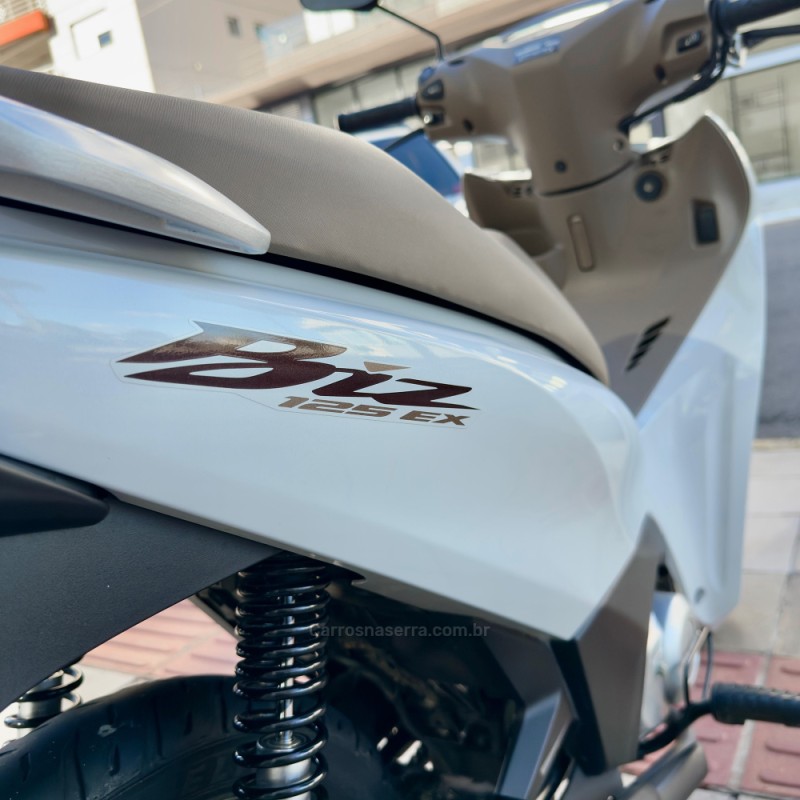 BIZ 125 EX - 2025 - FLORES DA CUNHA