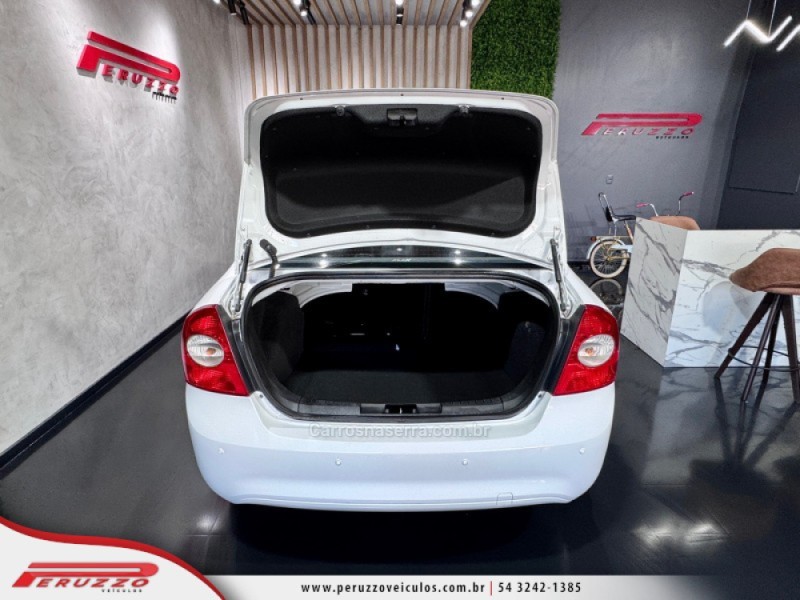 FOCUS 1.6 GLX SEDAN 16V FLEX 4P MANUAL - 2011 - NOVA PRATA